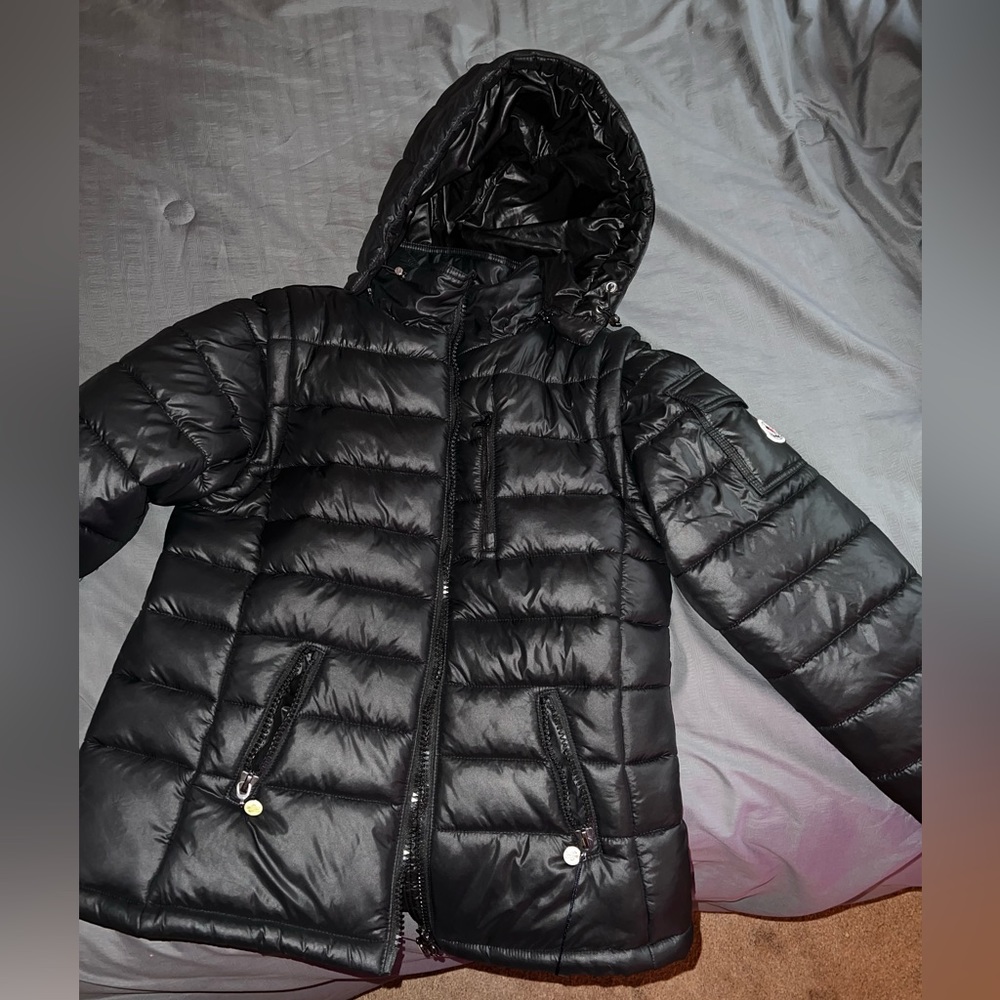COPY - Moncler Coat, comes with a detachable hood and sleeves and can be worn a…